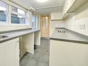 Station Road- click for photo gallery